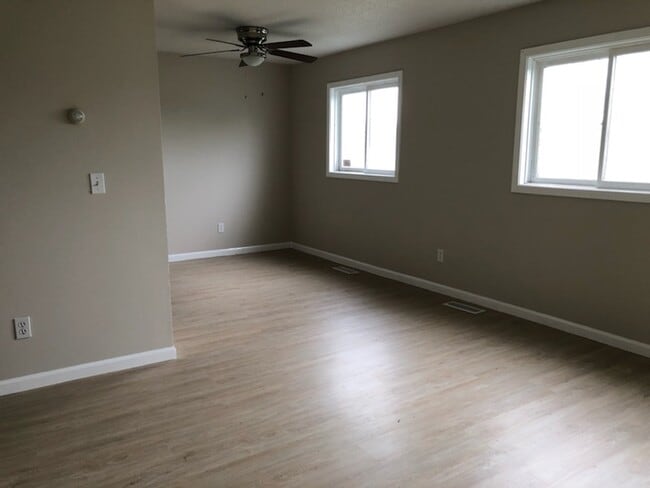 Building Photo - 3363 Mahoney Dr