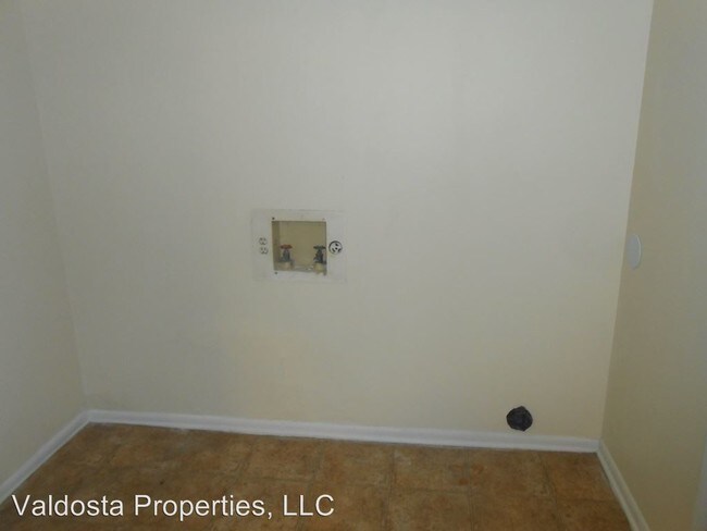 Building Photo - 3 br, 2 bath House - 2106 Meade Avenue