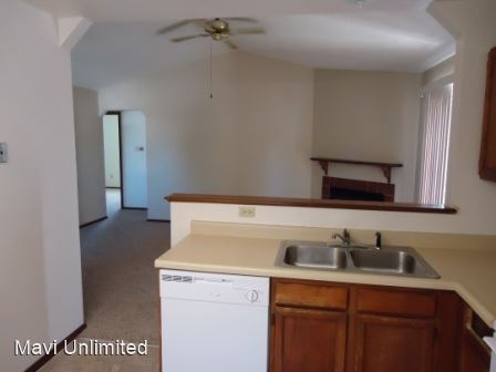 Building Photo - 2 br, 1 bath House - 17846 E. Bethany Pl.