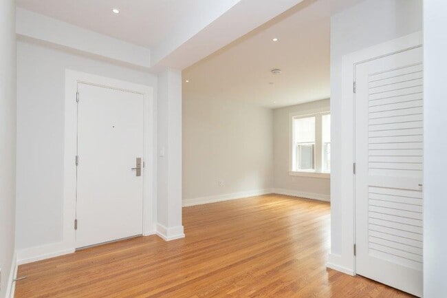 Foto del edificio - Cat Friendly 1-Bed In Cambridge w Gas Ht &...