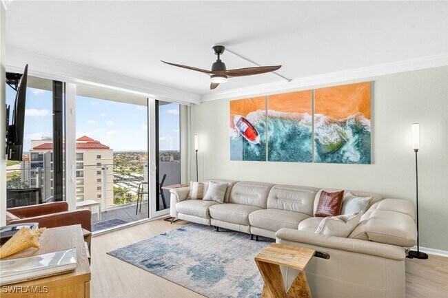 Foto del edificio - 58 N Collier Blvd