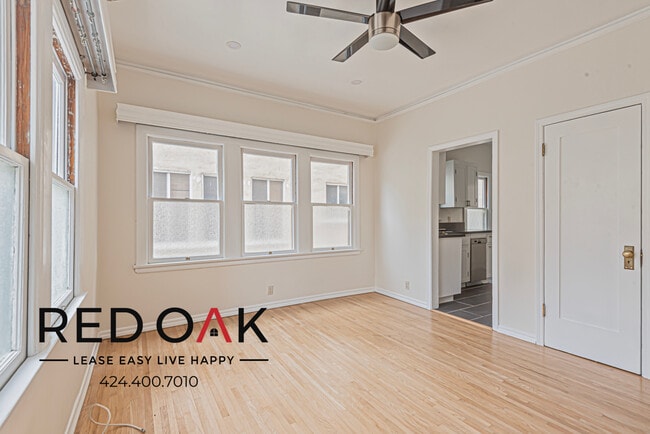 Foto del edificio - 852 N Oxford Ave