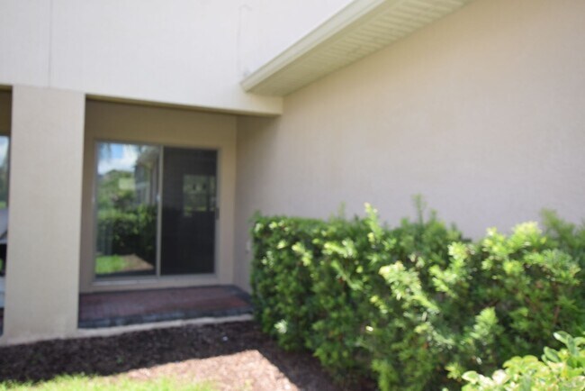 Building Photo - 16097 Pebble Blf Lp