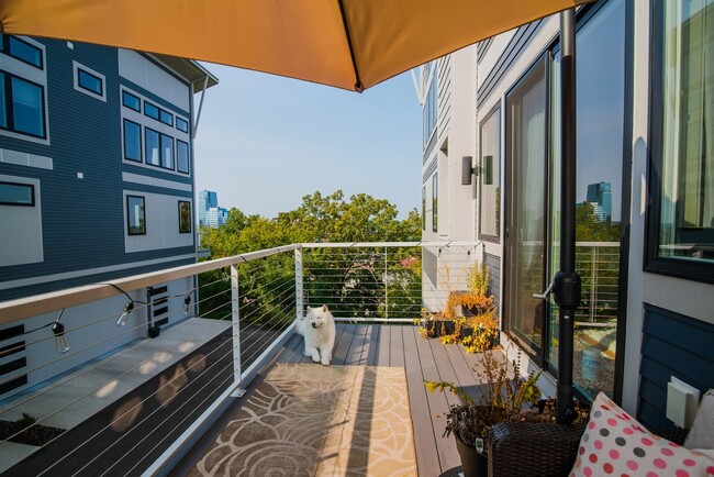 Foto del edificio - 635 Fairview Ave NE