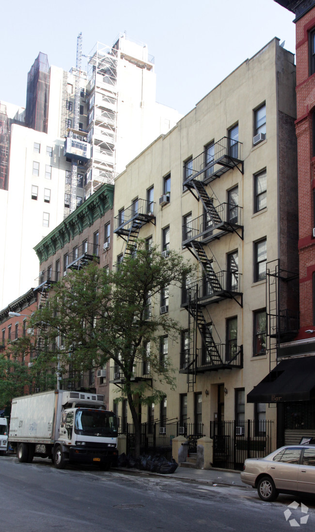 Primary Photo - 407 West 50th Street