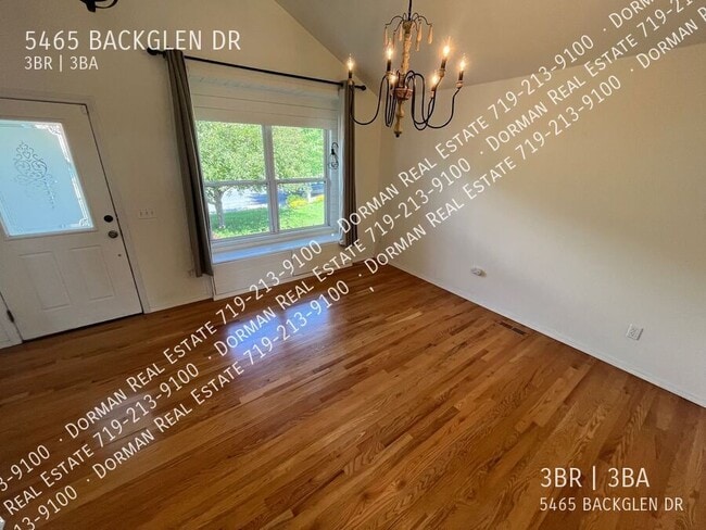 Photo - 5465 Backglen Dr House