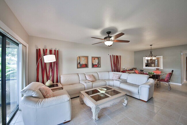 Foto del edificio - 2101 Kings Lake Blvd