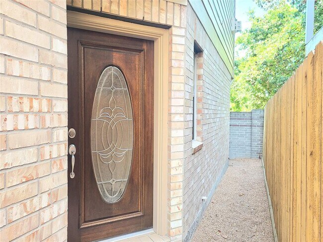 Foto del edificio - 1843 Stacy Crest