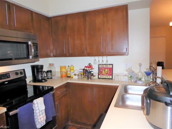 Building Photo - 3305 Wyndham Cir