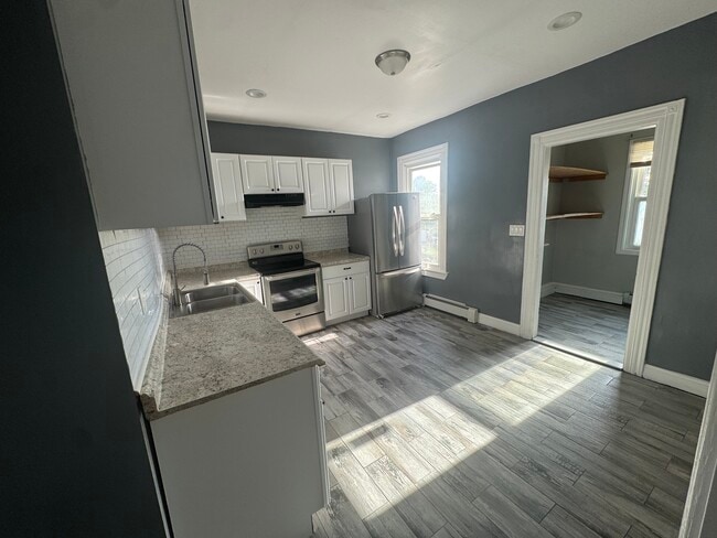 Building Photo - 47 Vineyard St