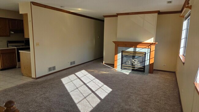 Foto del edificio - 427 Village Creek Dr