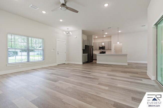 Building Photo - 51 Woodside Dr
