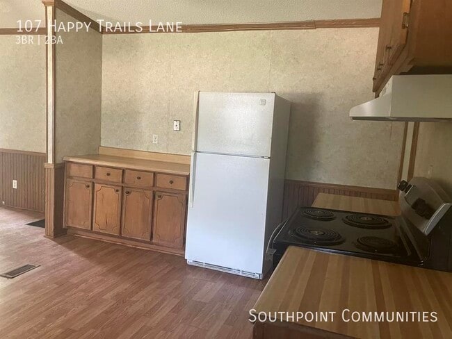 Building Photo - 107 Happy Trails Dr