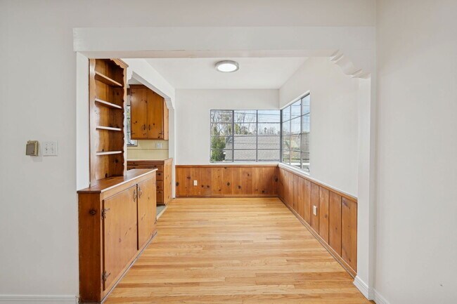 Foto del edificio - 11613 Moorpark St