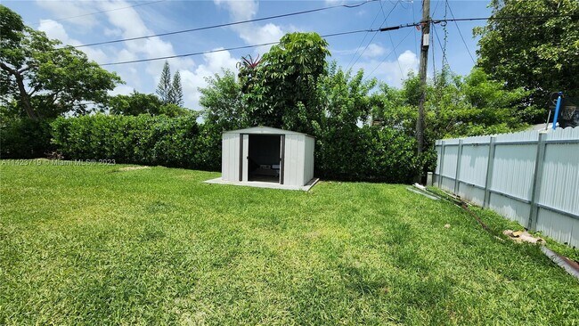 Building Photo - 14730 SW 103rd Pl