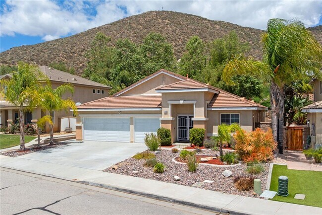 Building Photo - 24898 Sunset Vista Ave