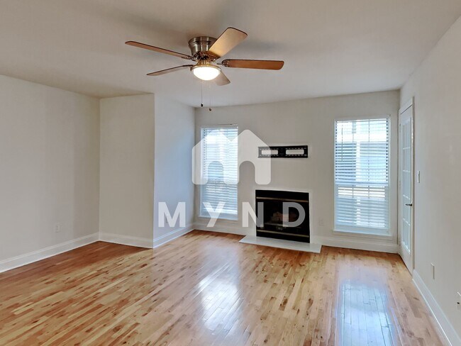 Building Photo - 417 Granville Ct