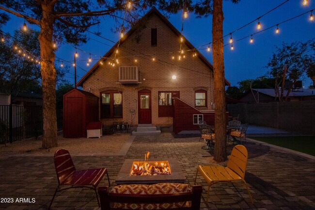 Building Photo - 3610 N 10th Pl