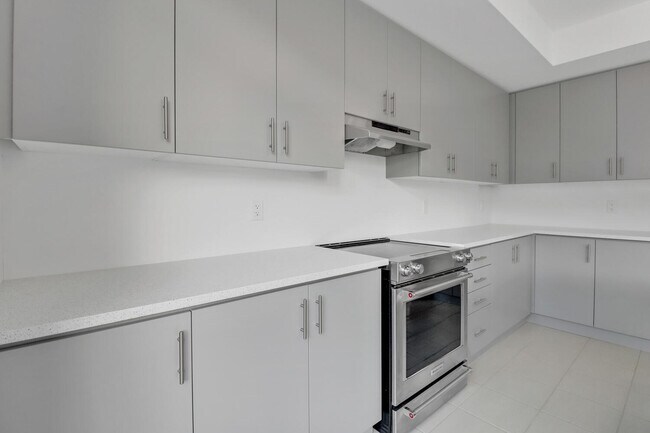 Building Photo - 11802 Tenth Line