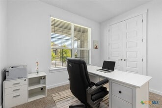 Building Photo - 2132 Magnolia Hl Dr