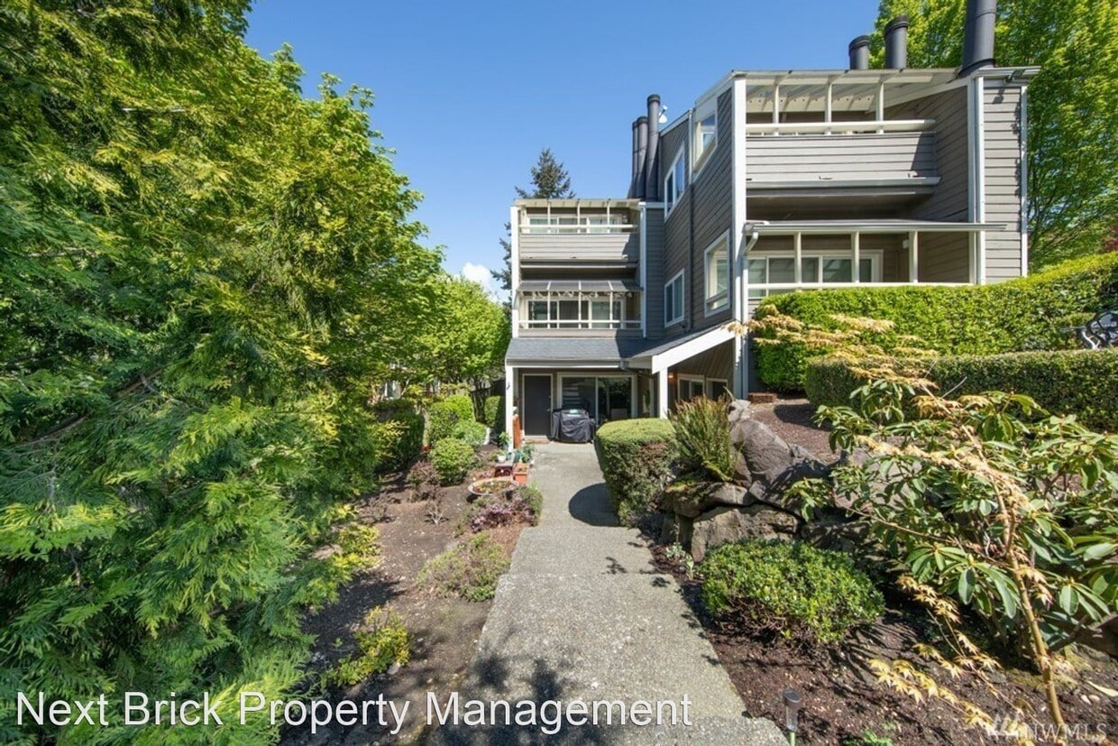 Foto principal - Studio, 1 bath House - 337 2nd Ave S #102