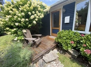 Building Photo - 52 Lawn Ave