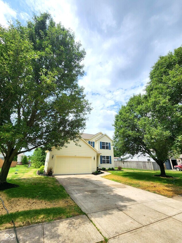 Foto principal - 924 Thornwood Dr