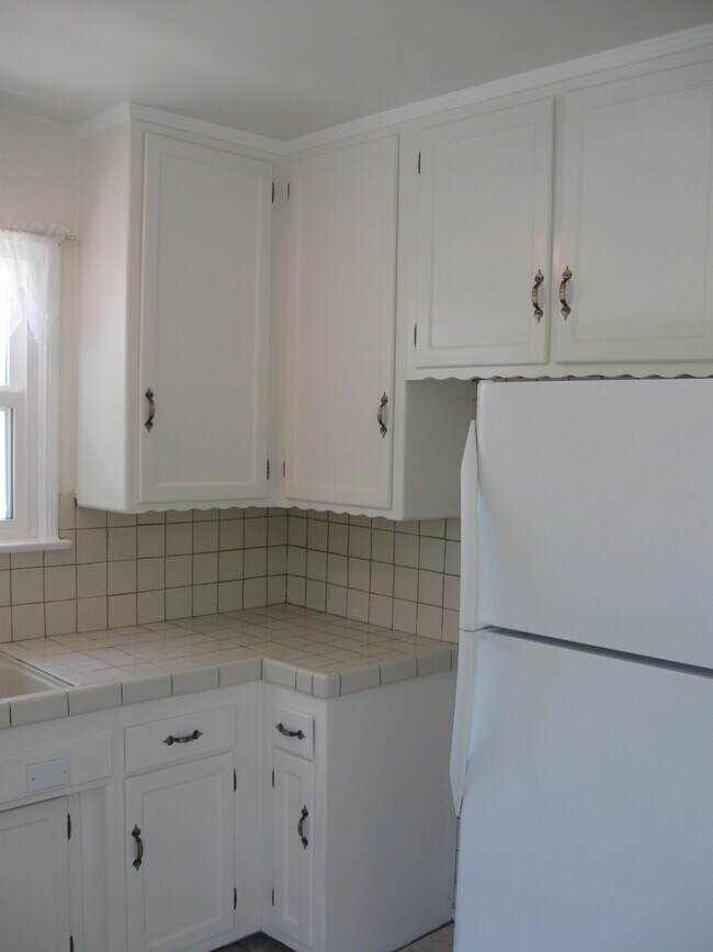 Refrigerador incluido - 5592 Kinston Ave