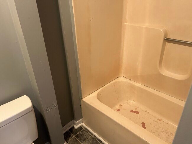 Building Photo - 180 Main St