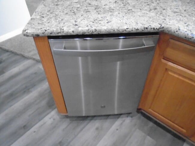 Building Photo - BEAUTIFUL WHITNEY OAKS HOME WITH 3+ BEDROOMS, 3 FULL BATHS, & 2 CAR GARAGE!