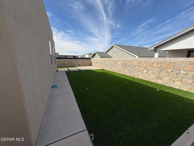 Foto del edificio - 12853 Clevedon St