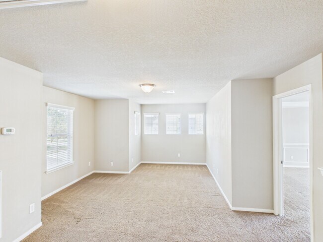 Foto del edificio - 17143 Deaton Mill Dr