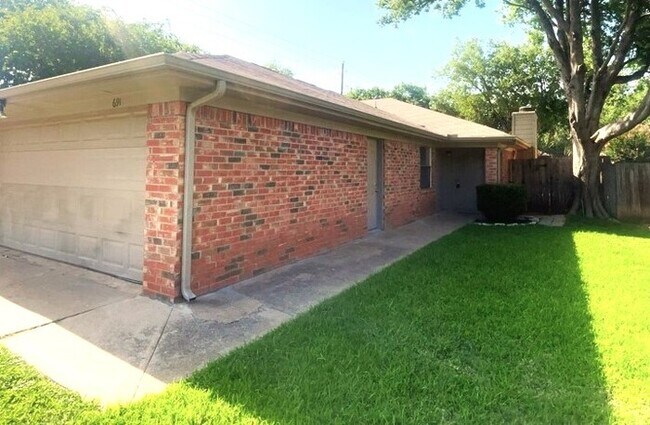 Foto del edificio - "The Perfect Pair: 2 Beds, 2 Baths, 2-Car Garage — Ready for You!"