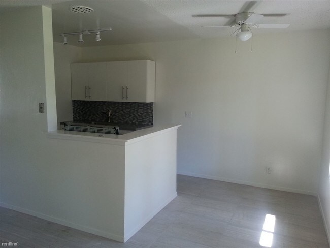 Building Photo - 12571 Flower St