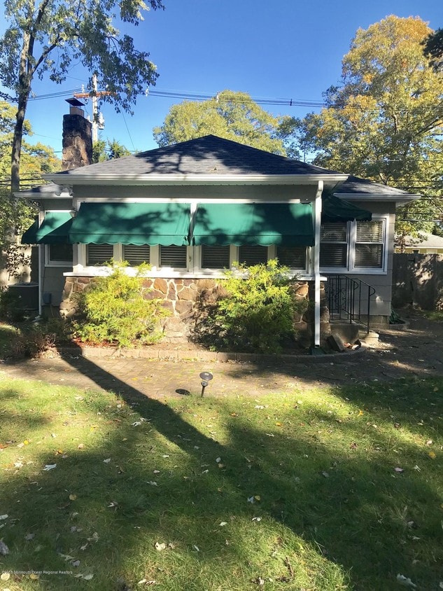 Primary Photo - 362 Iroquois Dr