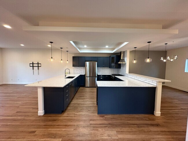 Foto del edificio - Application Pending - 3 Bedroom Townhouse For Rent In Hood River