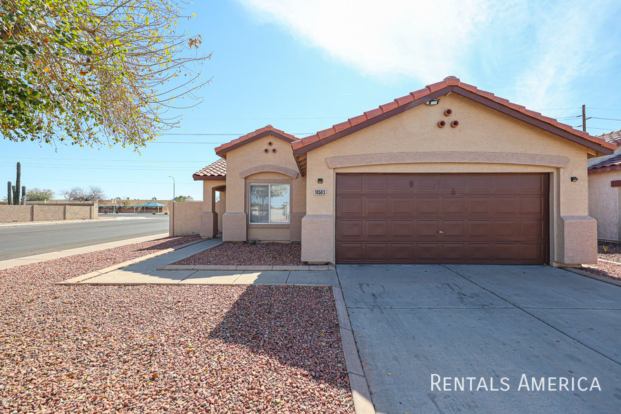 Primary Photo - Charming 3-Bedroom Home in Glendale