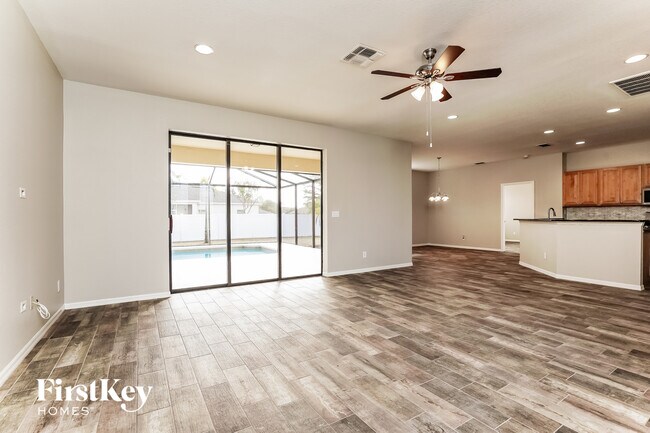 Foto del edificio - 1829 NW 23rd Ave