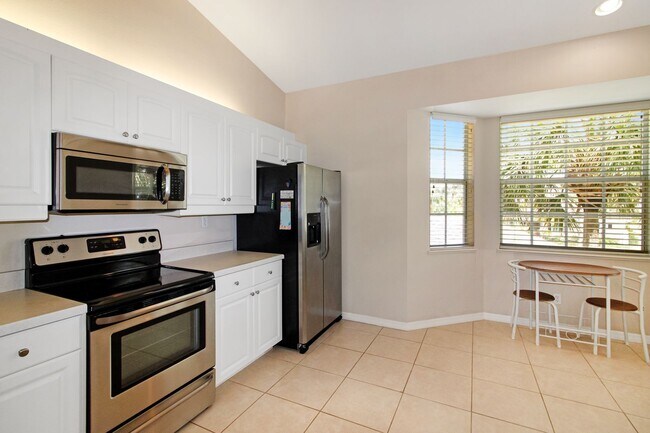 Foto del edificio - Plantation Golf and Country Club Seasonal Condo for Rent