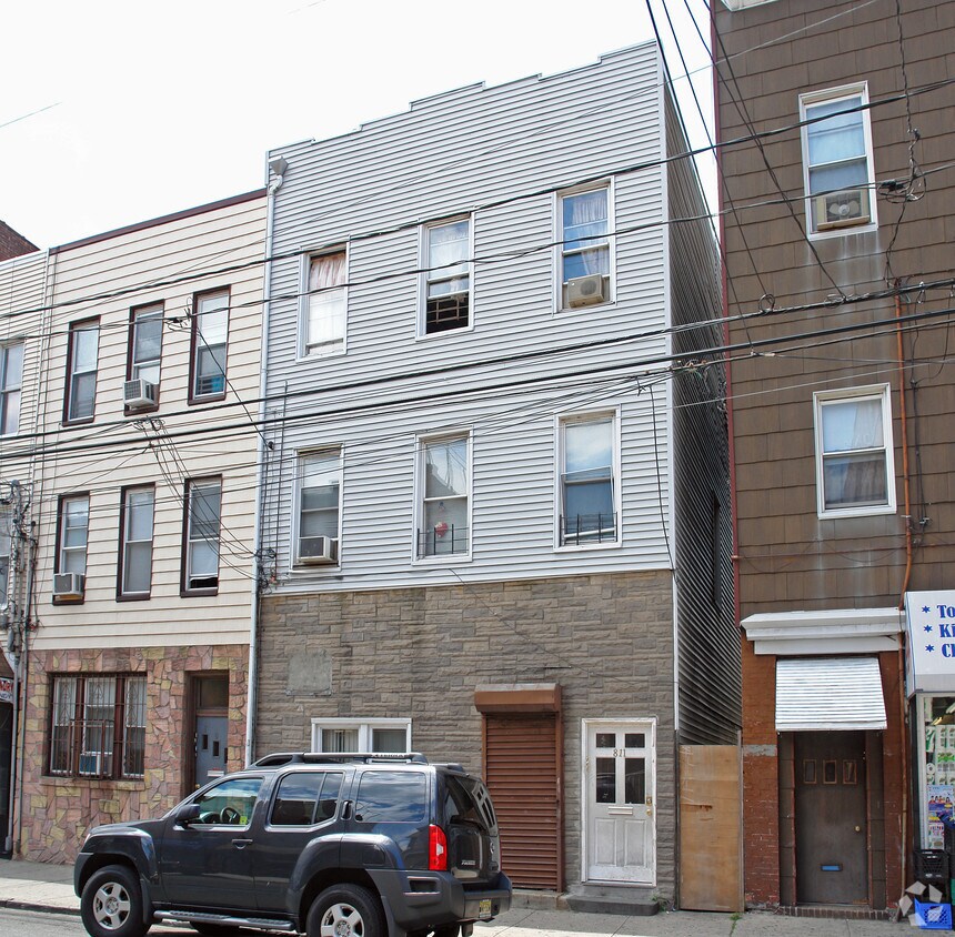 Building Photo - 811 Bergenline Ave