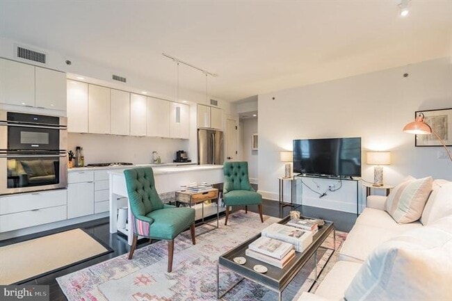 Photo - 1011 M St NW Townhome