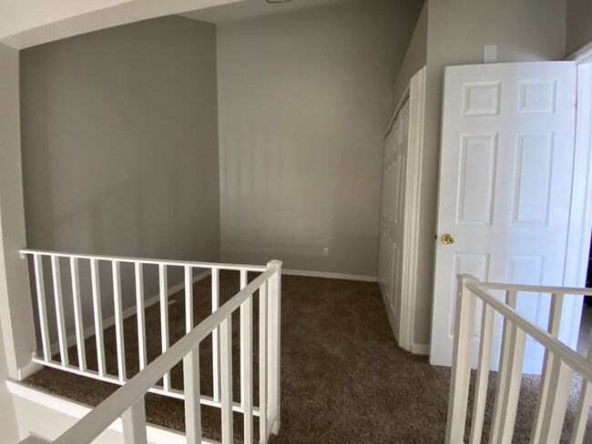 Building Photo - 248 Settlers Park Dr