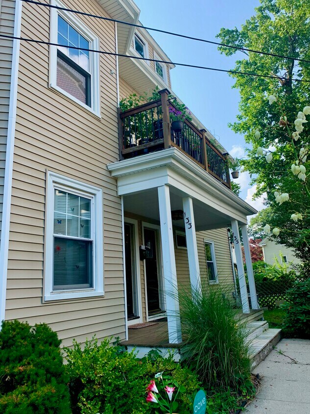 Front entrance of house - 135 Glenwood Ave