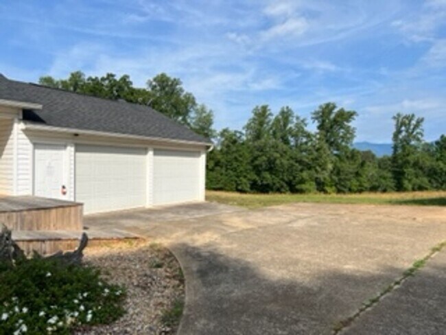 Foto del edificio - Old Fort Rental