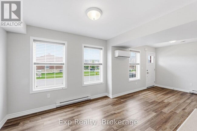 Building Photo - 470 Lonsberry Dr