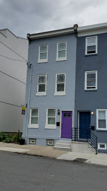 Primary Photo - 605 Cecil B. Moore Ave