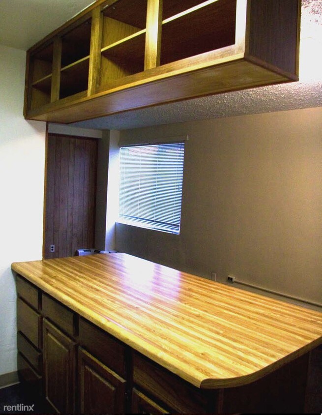 Building Photo - 455 3rd Ave