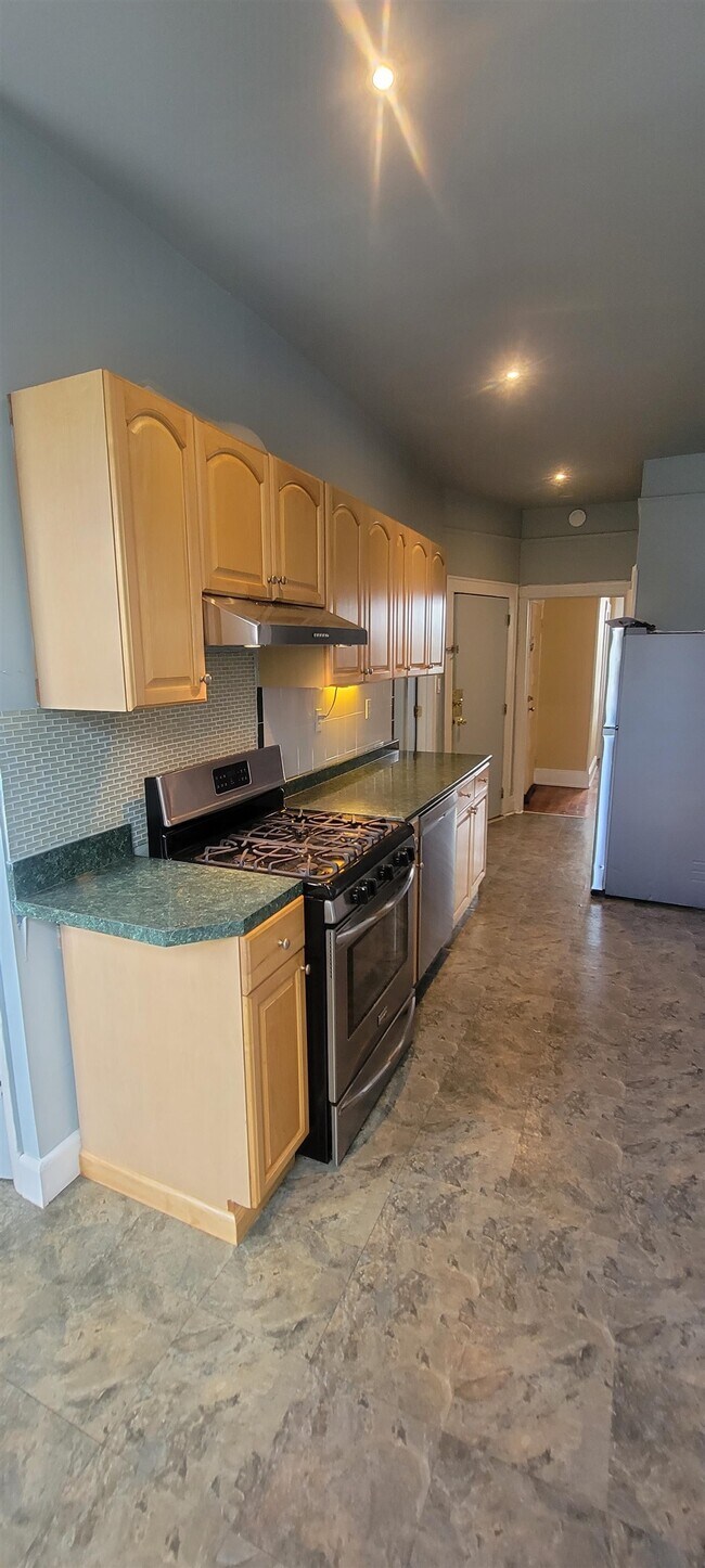 7 Mechanic St, Bayonne, NJ 07002 Condo for Rent in Bayonne, NJ