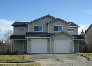 Building Photo - 555 Morgan Dr