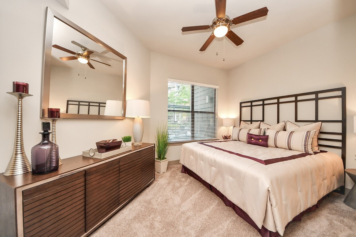 Building Photo - 5454 Washington Ave